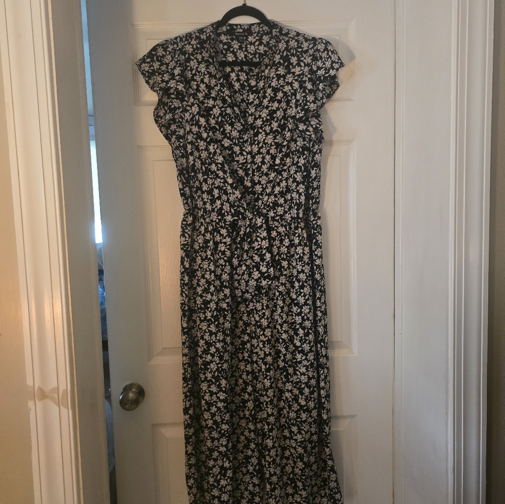 Cap sleeved Capri leg jumpsuit